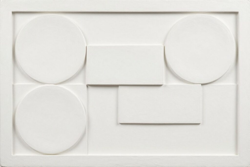 Ben Nicholson białe reliefy geometryczne trójwymiarowe abstrakcje